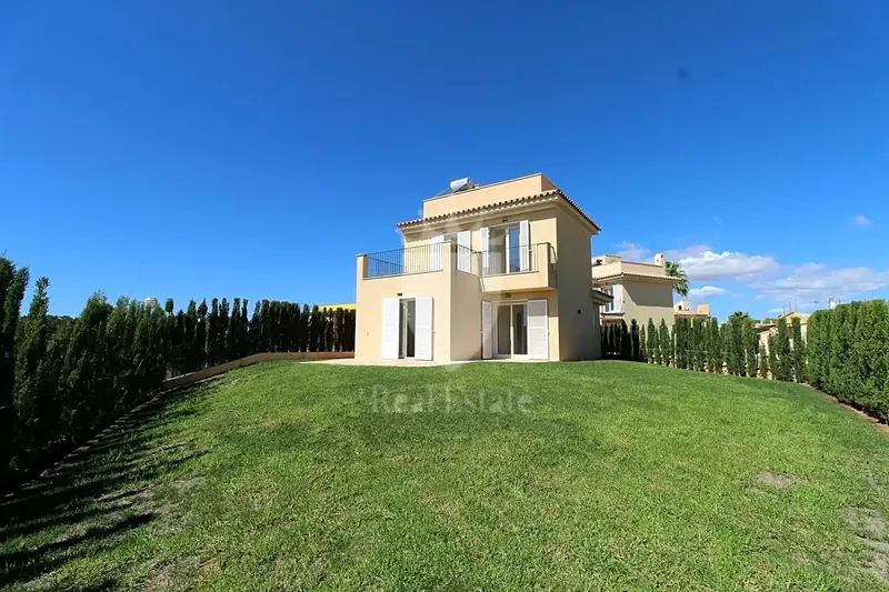 The El Paraíso Urbanization, in a beautiful residential area in the southeast of the island, very close to the sea, next to Es Trenc beach. WE HAVE 2 SHOW FLATS AVAILABLE. — photo 1