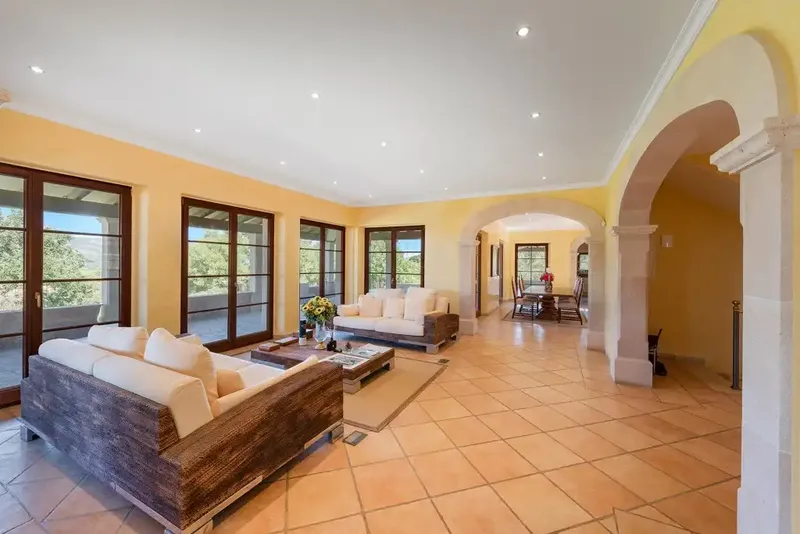This wonderful luxury house occupies a plot of about 17,535 m2 and is offered for sale in one of the most prominent areas of northern Mallorca — photo 7