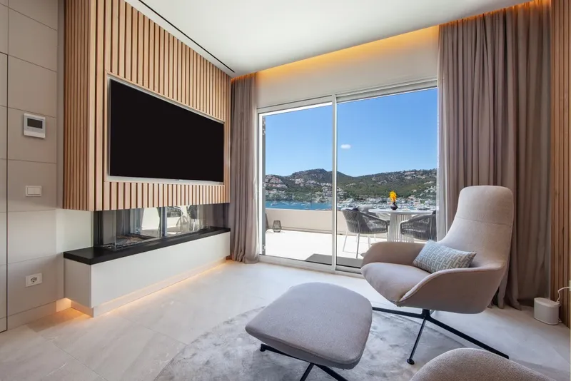 Gated complex house for sale in Puerto Andratx with sea views and mountain view — photo 2