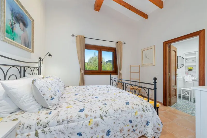 Detached villa with private pool, walking distance to international school, 10-minute drive from Pollensa — photo 3