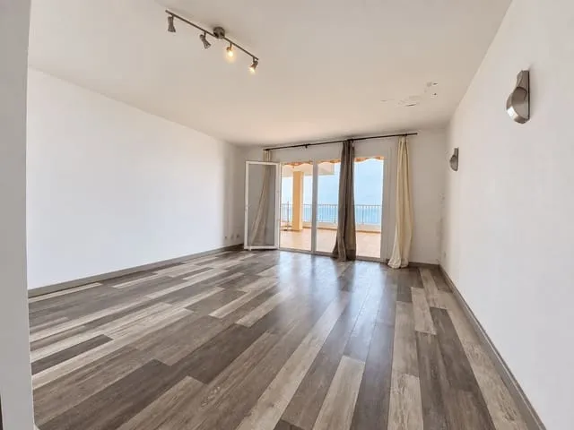 Apartment for rent in L'Arenal, Palma de Mallorca — photo 4
