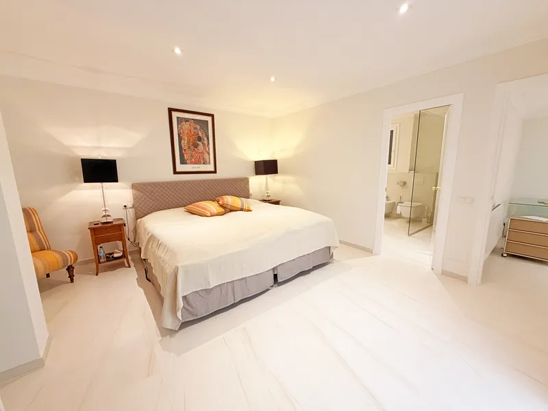 Exclusive and stylishly refurbished apartment on the Paseo Marítimo, Palma de Mallorca — photo 10