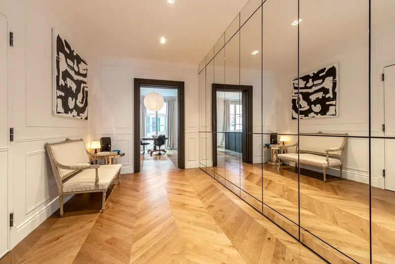 Apartment in Palma de Mallorca - Living/Dining Area with Designer Kitchen — photo 8