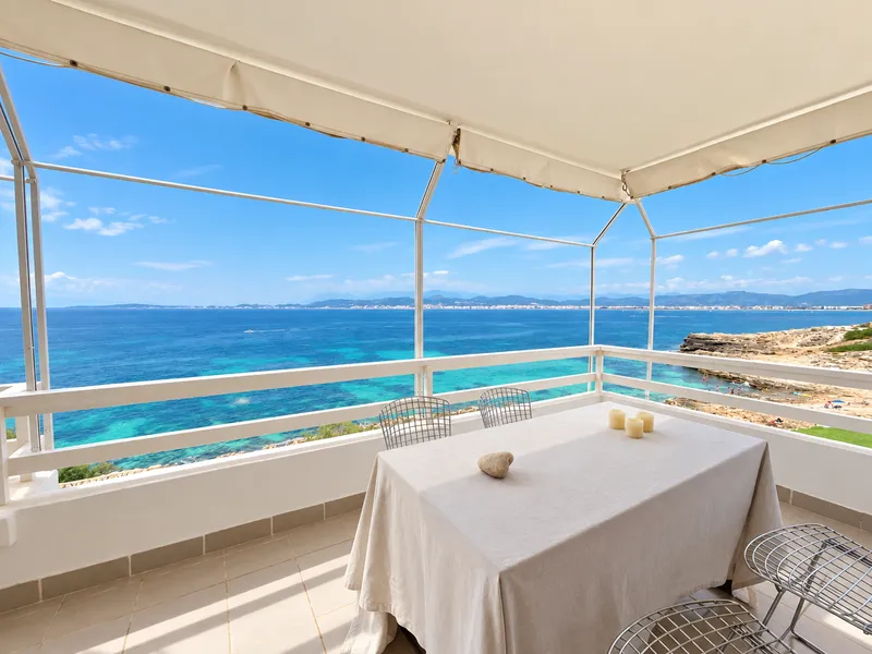 Prestigious frontline property in the exclusive area of Son Verí and Cap Rocat — photo 2