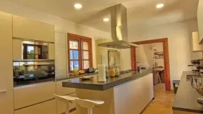Chalet on Carrer Pontarró — photo 4