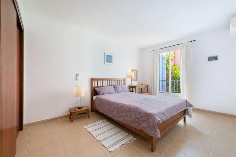 Spacious garden apartment just steps from the beach in Pinaret, Puerto Pollensa — photo 4