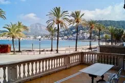 Impressive first-line sea villa in the port of Soller — photo 2