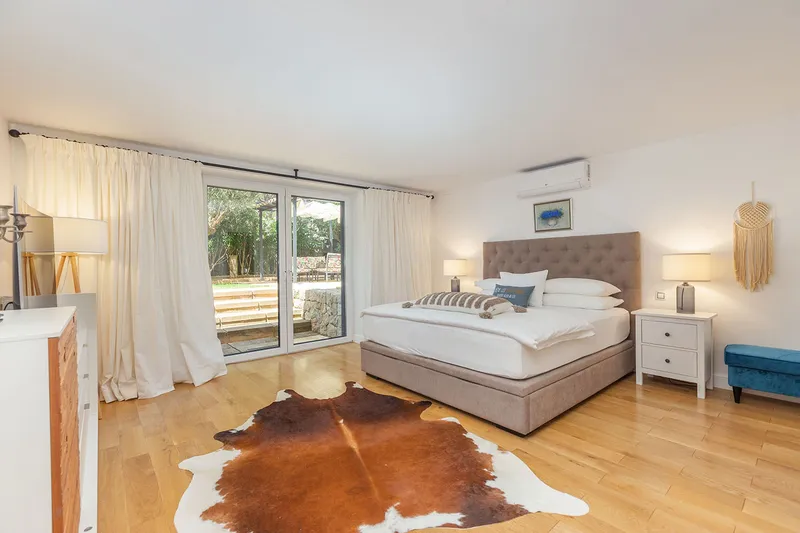 Exclusive villa with the highest living comfort and Mediterranean flair — photo 10
