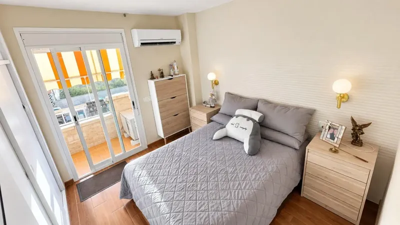 Space, light and tranquility in Son Ferriol: 4 bedrooms, two bathrooms and a large balcony to enjoy every day. — photo 8