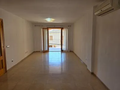 Flat in Santa Maria del Camí with 144 m² built surface, 12 m² terrace, 3 bedrooms, 2 bathrooms — photo 2