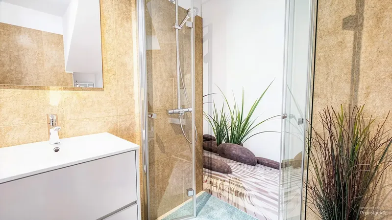 En la popular zona de Portixol, a solo unos 3 minutos del mar, le espera este moderno ático dúplex con una superficie habitable de aproximad — photo 11