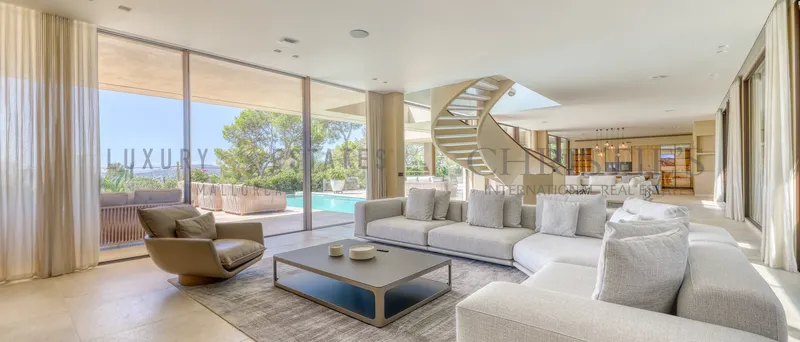 Luxury newly built Villa with sea views in Portals Nous — photo 3