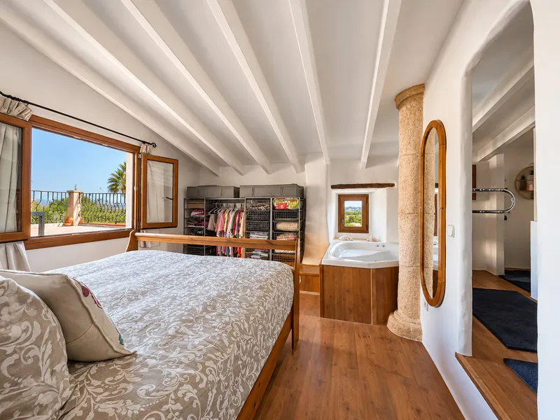 Auténtica casa mallorquina con piscina privada y vistas panorámicas en Calvià Mas — photo 4