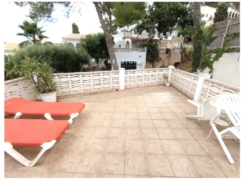 House — photo 3