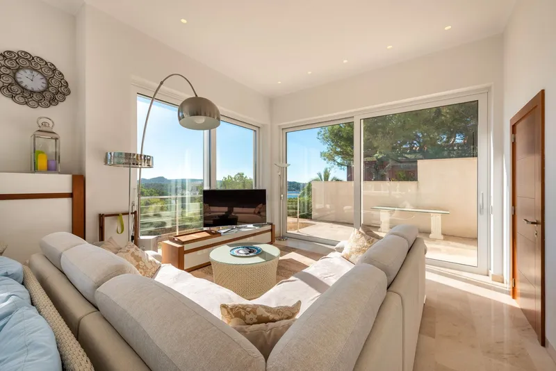 Villa for sale with panoramic sea views in Costa de la Calma — photo 6