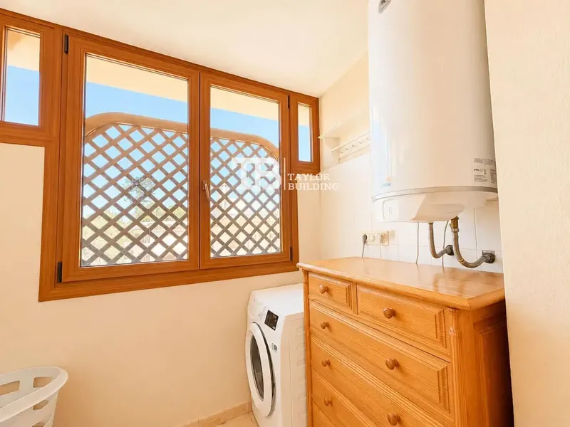 Taylor Building exclusively sells this apartment in Paguera, Calvia. It is a renovated apartment of 83.00 m2 built (75.00 m2 usable) with — photo 11
