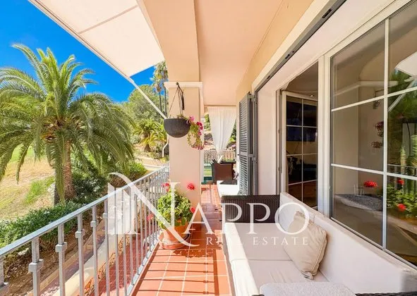 Flat / apartment in Calle José Espronceda, Bendinat, Calvià — photo 1