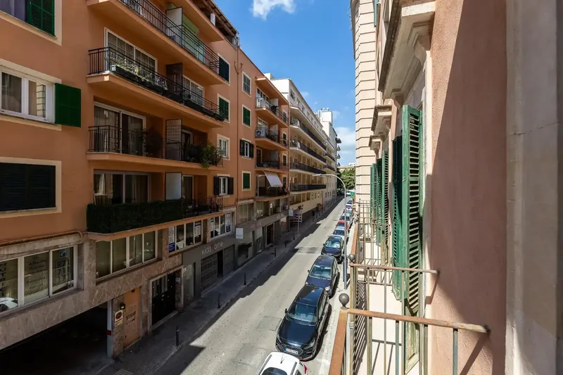 Exclusive property of more than 200 m2 located in one of the most privileged locations in Palma, between Paseo Mallorca and Jaume III, surrounded — photo 10