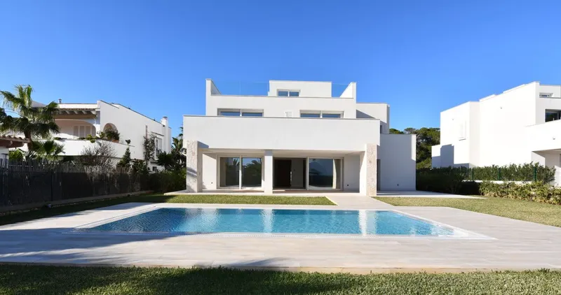 New and modern villa with beautiful sea views in Cala D'Or — photo 3