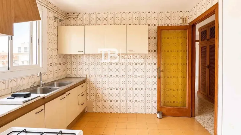 Taylor Building presents this apartment located in the Los Molinos area, this spacious apartment of approximately 90 m² represents an excellent opportunity — photo 1