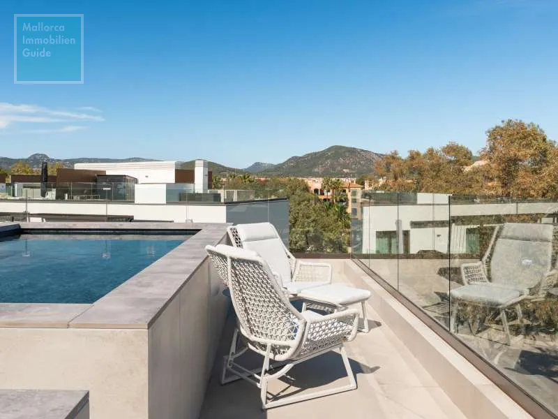 Santa Ponsa, luxurious penthouse with private rooftop pool — photo 4