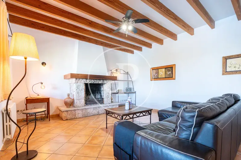Finca with pool and garden for rent in Ses Coves — photo 7