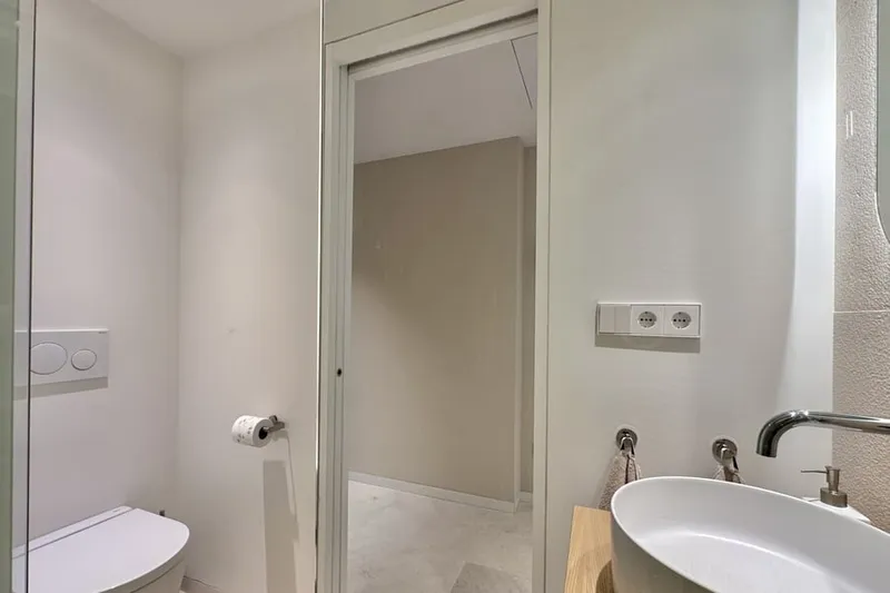 Modern Apartment with balcony and rooftop terrace in Palma — photo 12