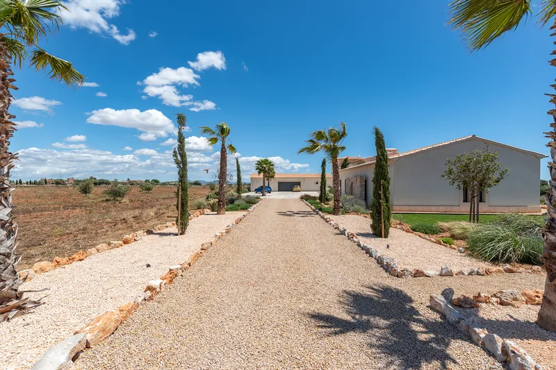 Newly built finca with extensive grounds near Sa Ràpita — photo 12