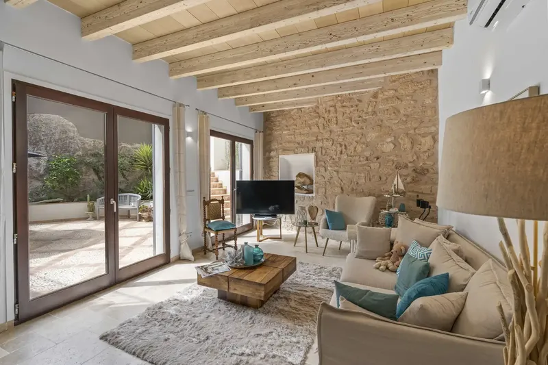 Do you want to bet that this Mallorcan gem will make your eyes light up? And I'm sure some oohs, ahhs and WOWs will come out of your mouth. — photo 4