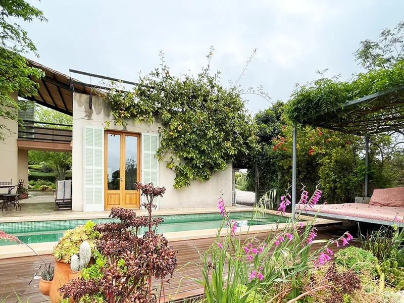 Country house in Montuiri with holiday licence, 5 bedrooms, 5 bathrooms, pool, garden — photo 1