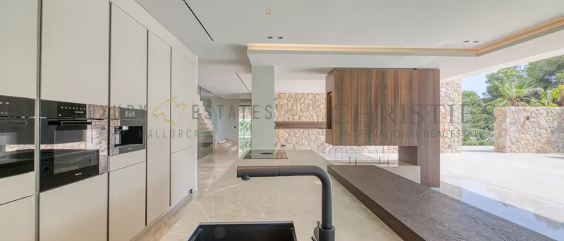 Spacious, newly built contemporary villa in Santa Ponsa with stunning views — photo 4