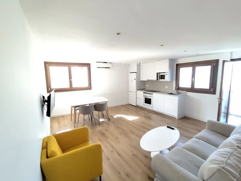 Charming fully renovated and furnished duplex in the heart of Campanet — photo 2