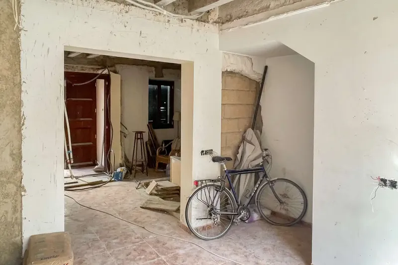 In a highly sought-after location in Artà, this historic house offers an attractive opportunity for investors looking for a project — photo 10