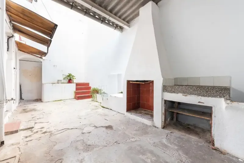 Charming Mallorcan village house for sale in Pollensa, located just a five-minute walk from the lively Plaza Mayor. — photo 2