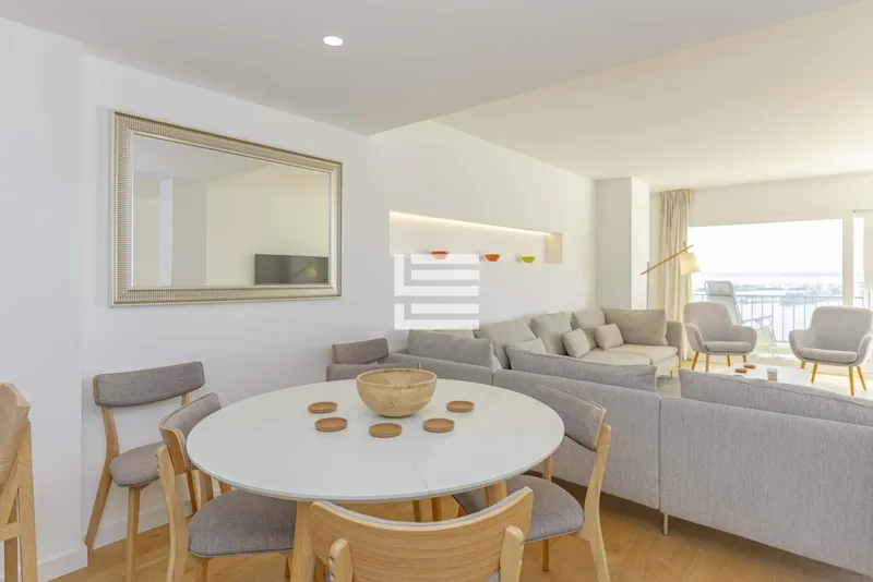 Luxury First-Line Apartment: The Privilege of Coastal Living in Puerto de Alcudia — photo 11