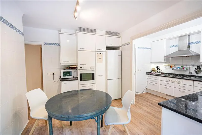 Apartment to rent in Santa Catalina — photo 1