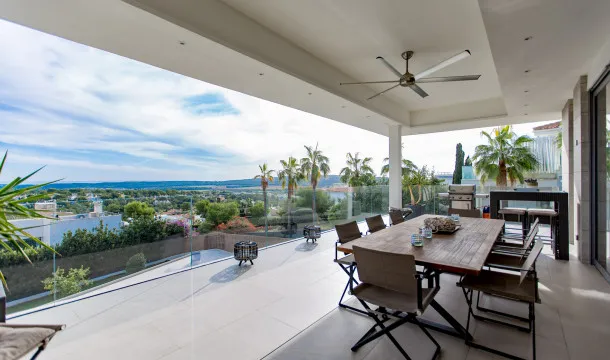 Modern design villa with sea views in Santa Ponsa — photo 9