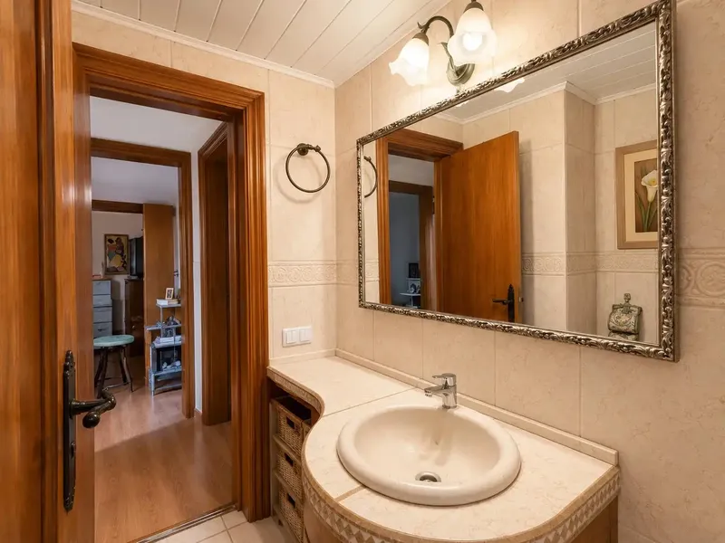 Apartment for sale in the Ponent area, Palma, an excellent opportunity for those seeking space, a large terrace and the possibility of pers — photo 11
