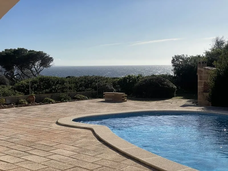 Chalet with unobstructed sea views — photo 2