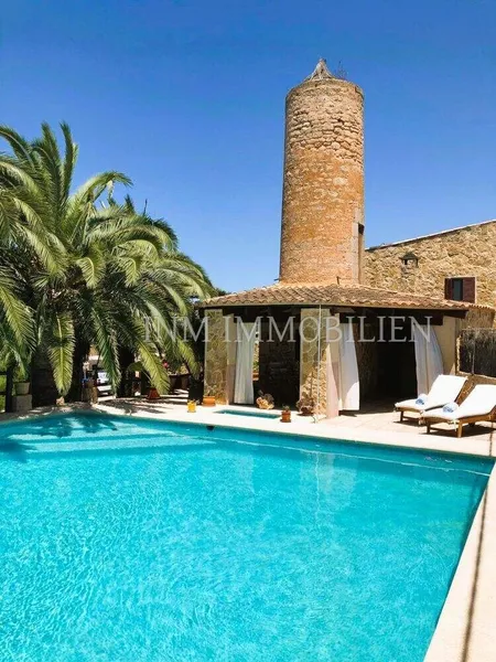 260m² finca for sale with 6 rooms, 3 bathrooms, pool and garden — photo 2