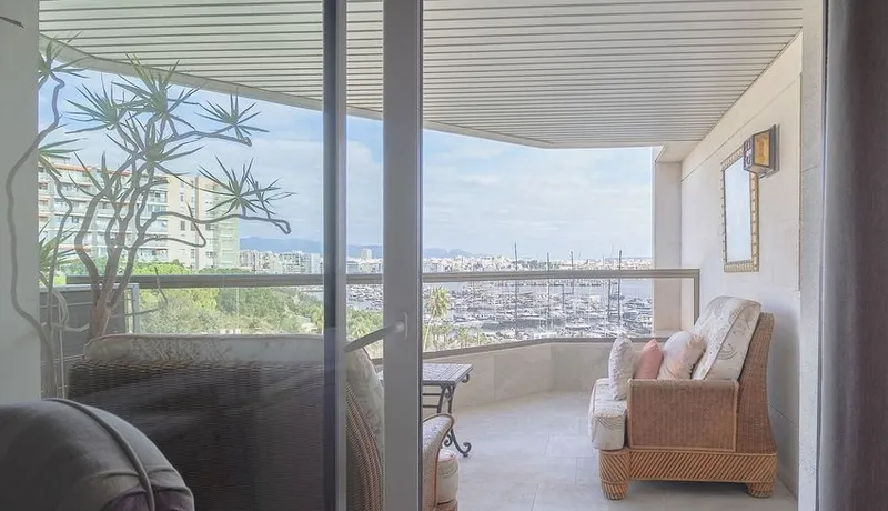 Flat / apartment for sale in Avenida de Gabriel Roca, 37 — photo 1