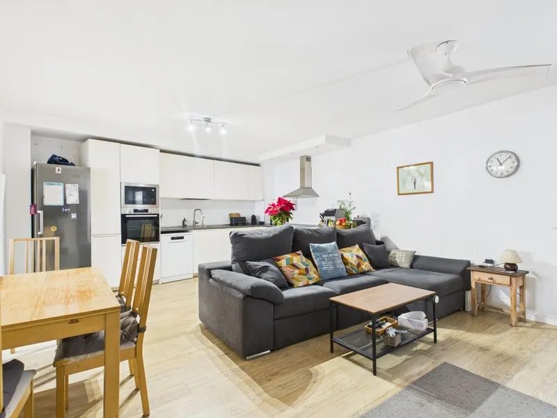 Three Bedroom Apartment with Spacious Terrace — photo 5