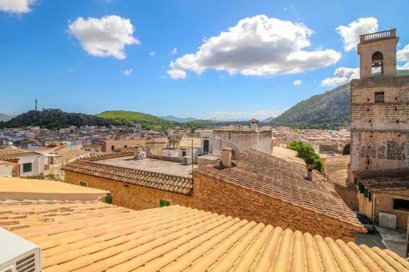 EXCLUSIVE LISTING.- Renovated stone facade town house near the famous Calvario steps — photo 6