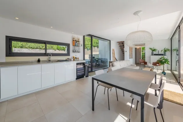 Family villa with sea views for sale in Bonaire, Alcudia, North Mallorca — photo 3