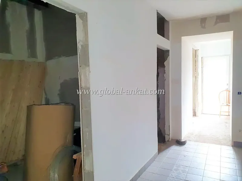 House in the center of Felanitx (La Soledad area), with a plot area of about 361m2. According to the project, it is distributed as follows — photo 4