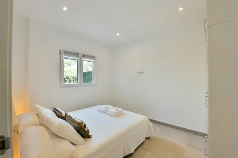 Discover this cozy apartment in one of the best areas of Paguera, ideal for a temporary stay in Mallorca — photo 12