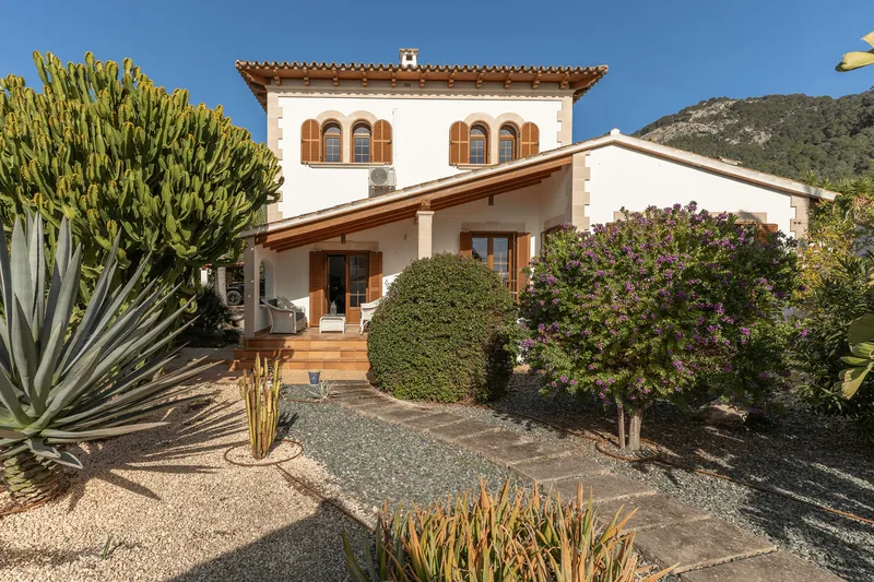 Mediterranean house in Andratx — photo 1