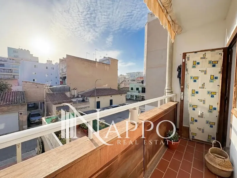 NAPPO Real Estate presenta este piso a reformar con terraza, situado en una primera planta de un edificio sin ascensor en la zona de Arenal, — photo 2