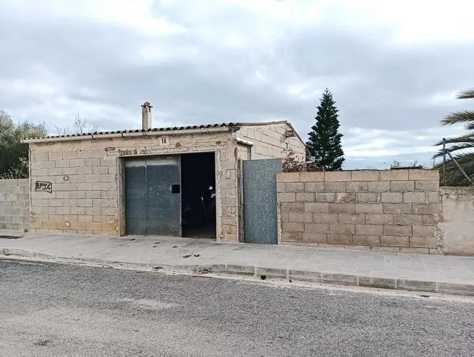 Large urban plot on the outskirts of Ses Salines — S 04 CM — photo 5