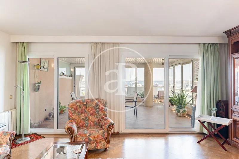 Apartment for sale with terrace and sea views on Paseo Marítimo — photo 9
